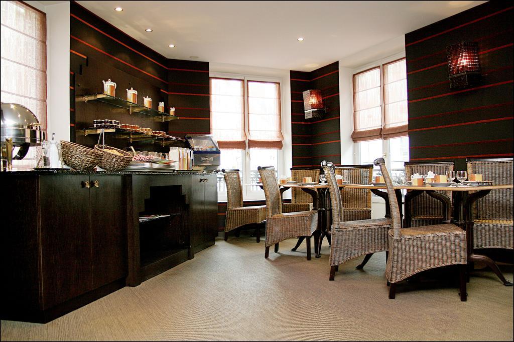 Hotel Pavillon Opera Bourse Paris Restaurant foto
